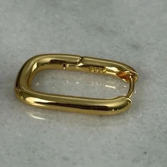 Gold Chunky Square Hoop Earrings Brand New - Picture 3 of 5